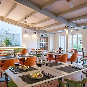 Hotel Oassium At Estival Park La Pineda